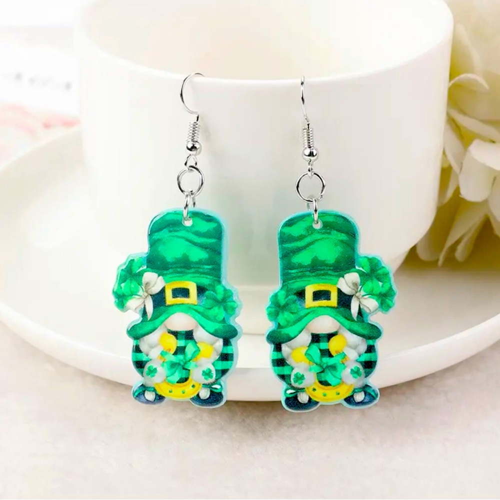 🍒🍒 Leprechaun Gnome Dangle Earrings